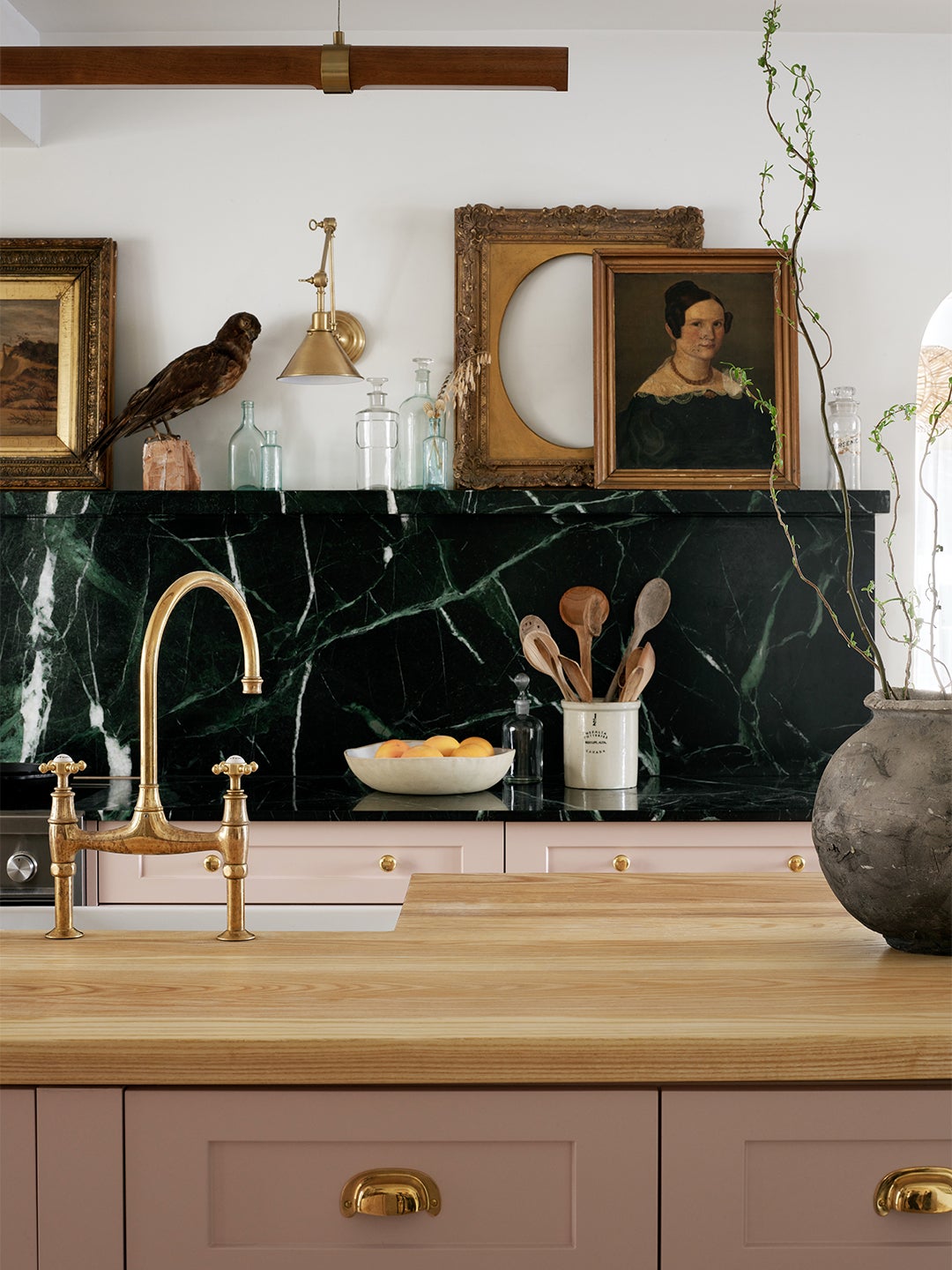 green marble kitchen