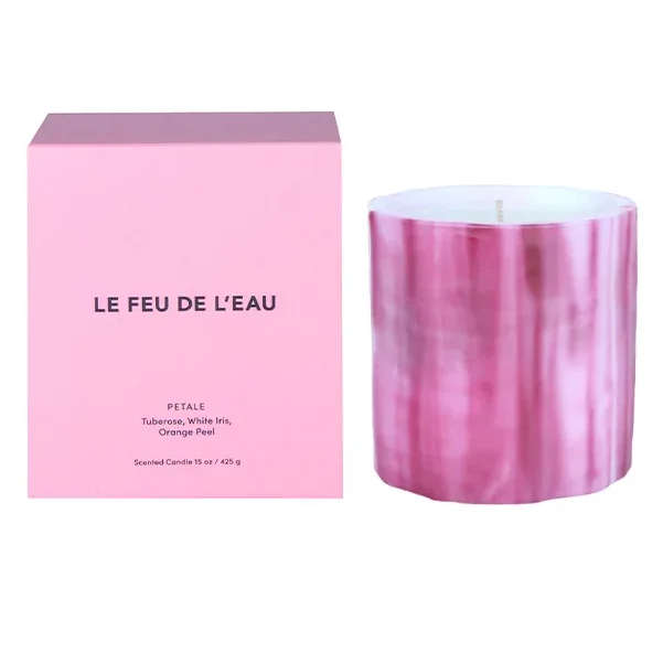 Petale pink candle