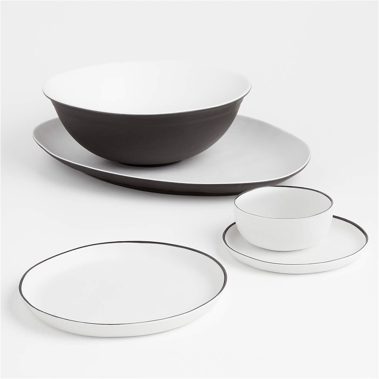 white and black plates