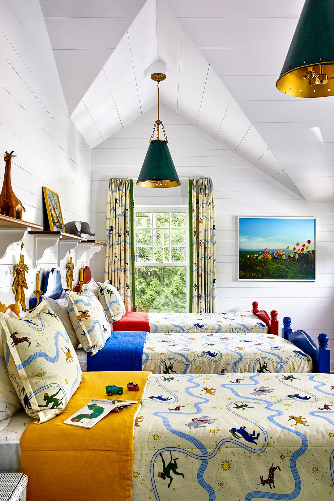 A Rogue Element in Every Room Pulls This Michigan Cottage’s Many Patterns Together
