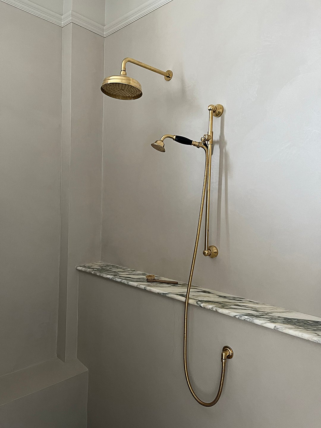 brass shower plumbing fixtures