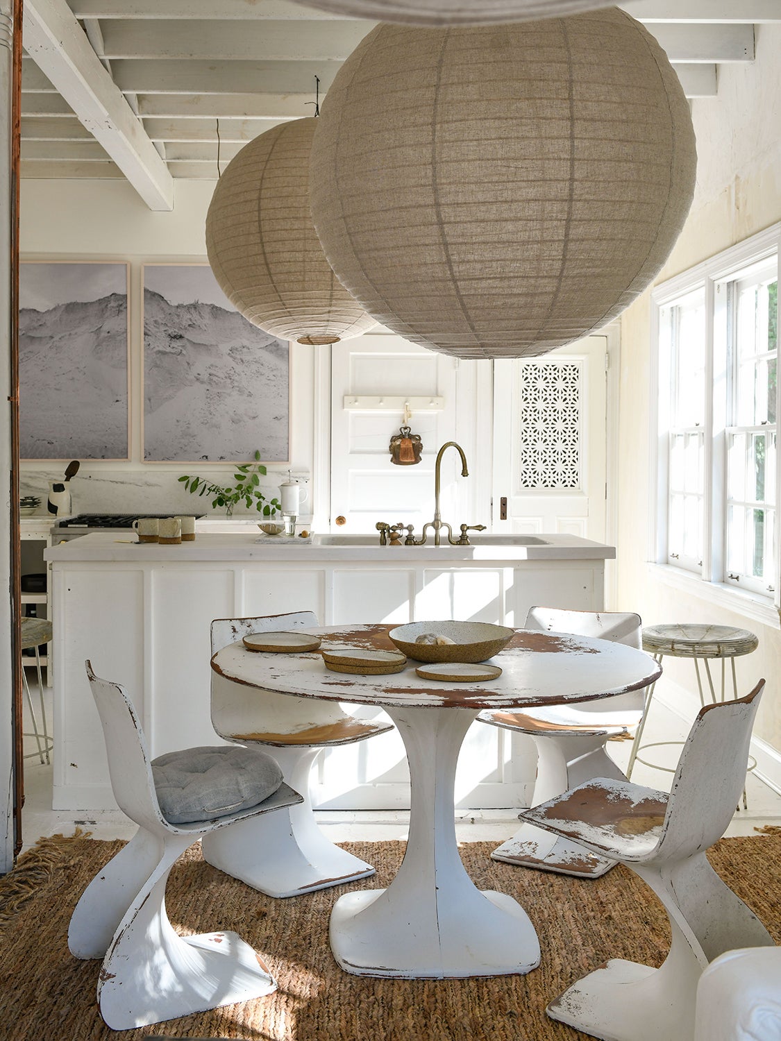 airy dining room