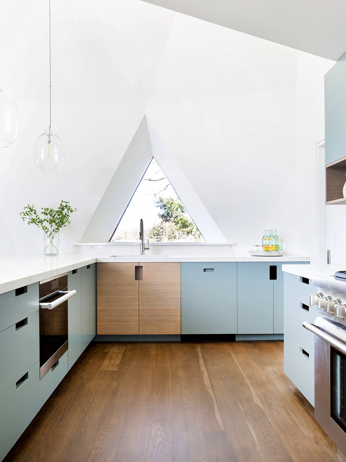 geodesic home kitchen