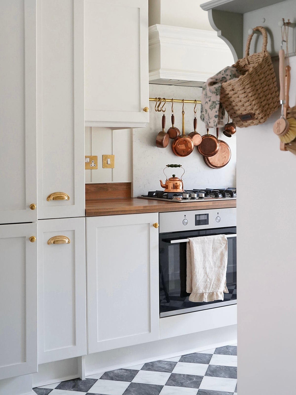 white Shaker cabinets