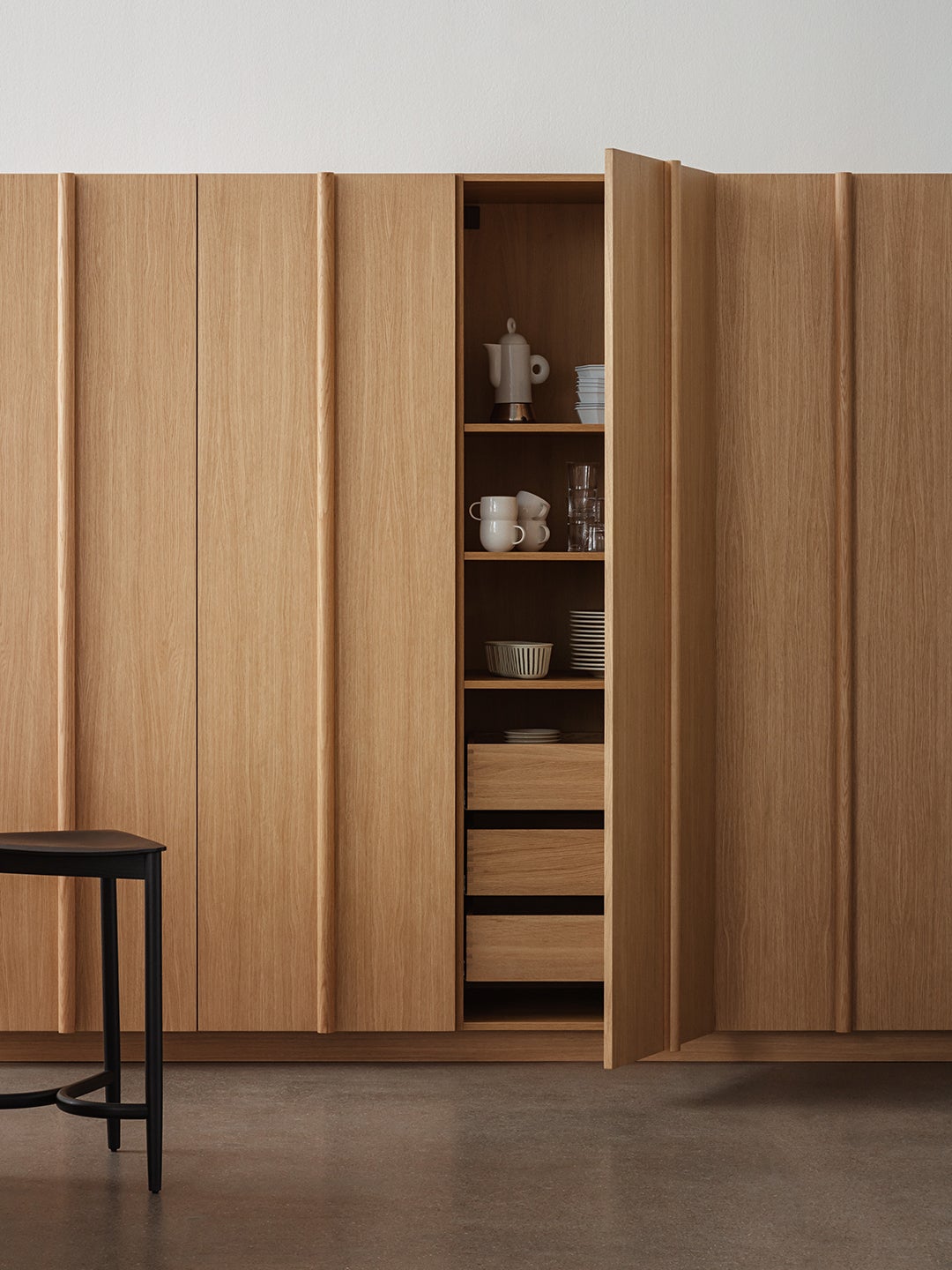 oak wood cabinets