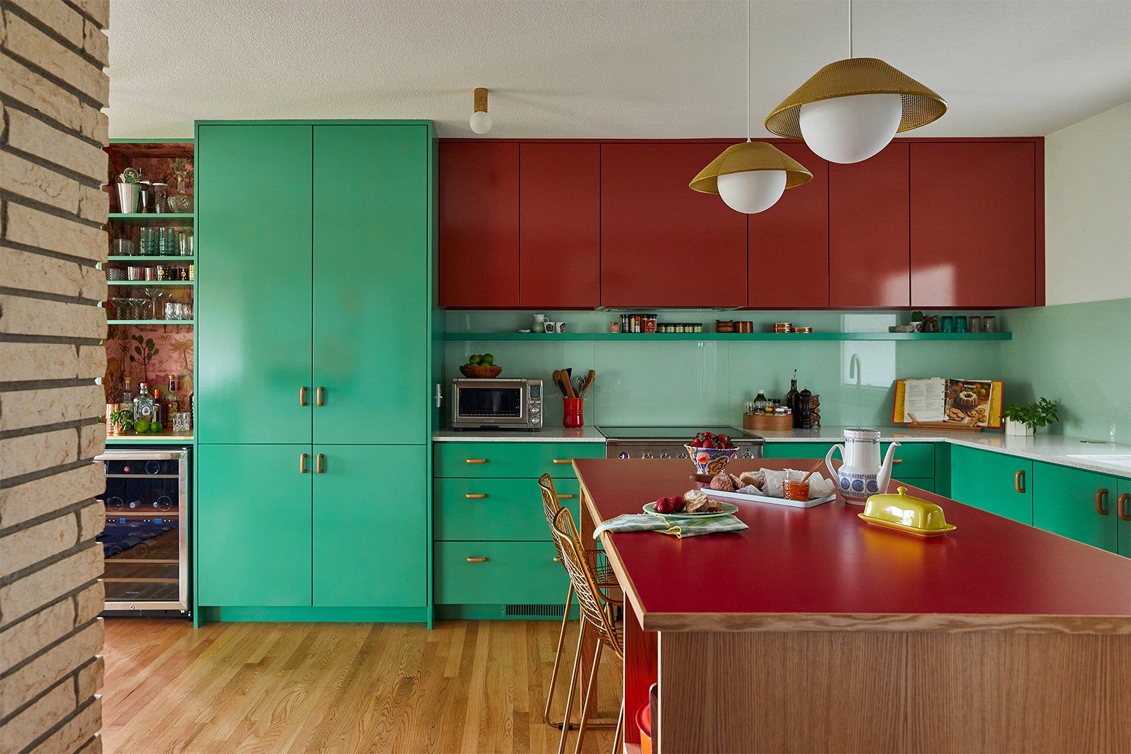 red and green kitchen