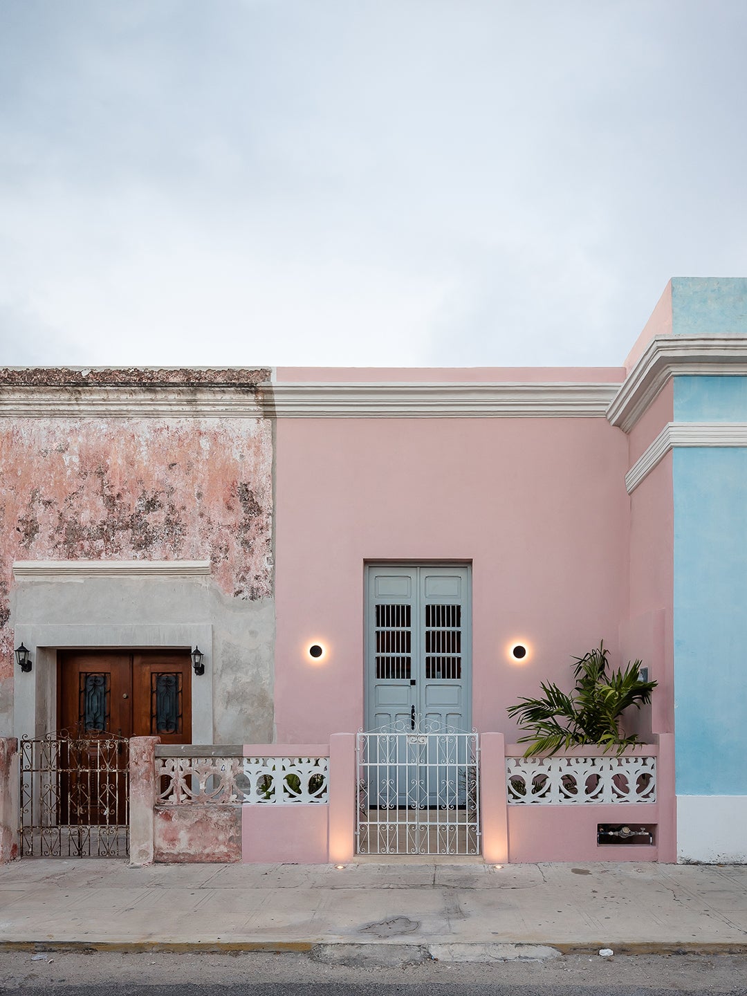 pink row house in mexico