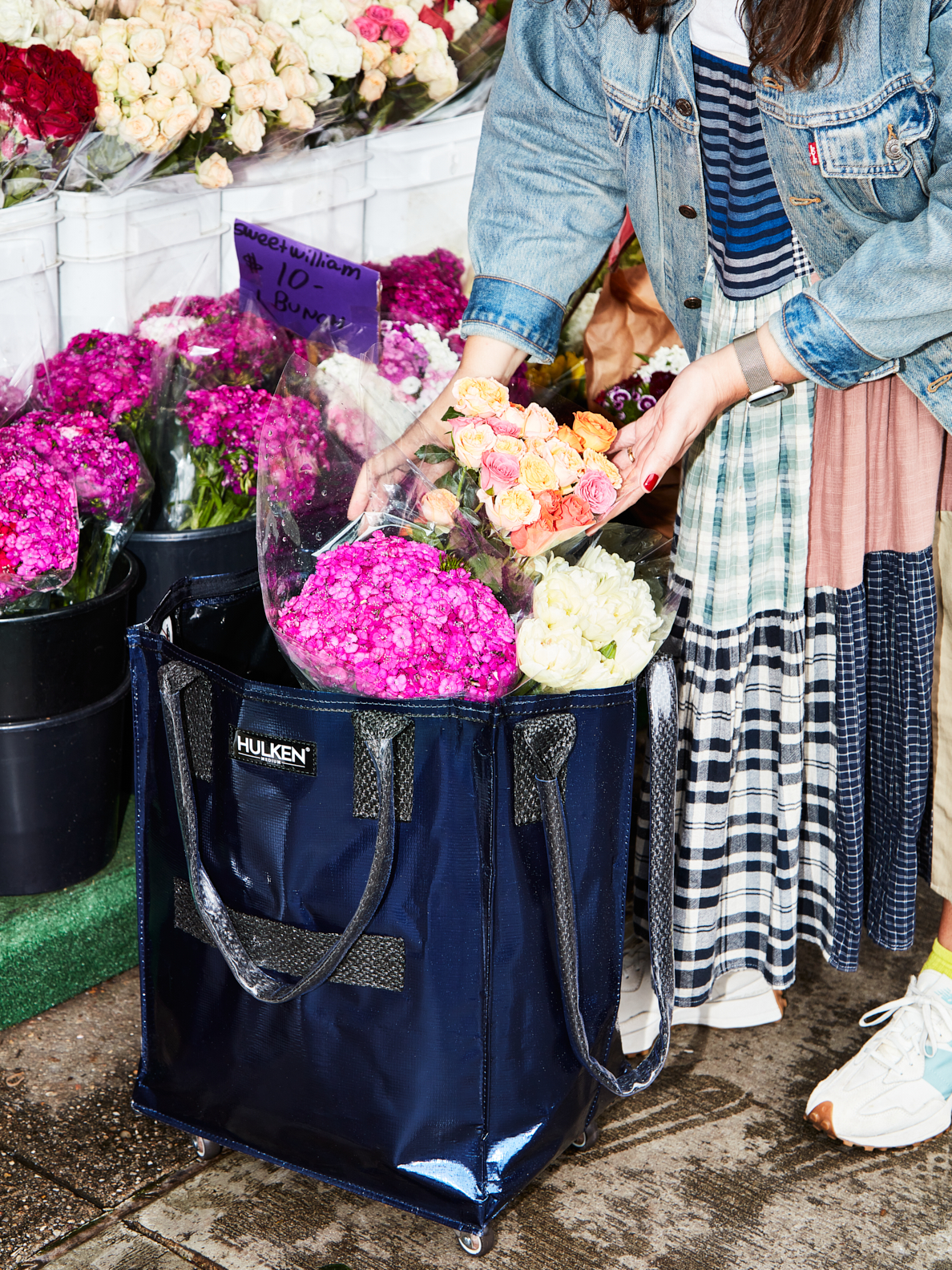 hulken tote bag with flowers