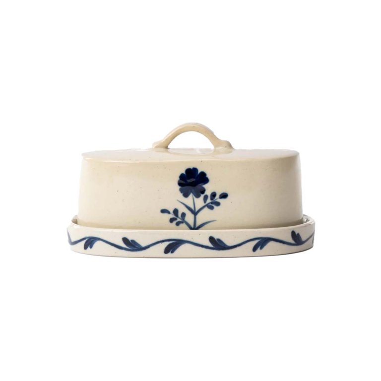 Butter dish with blue floral motif