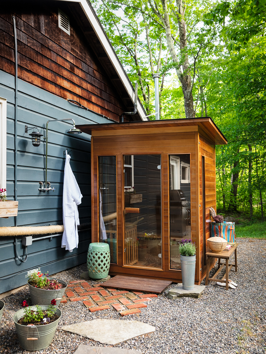 outdoro shower and sauna