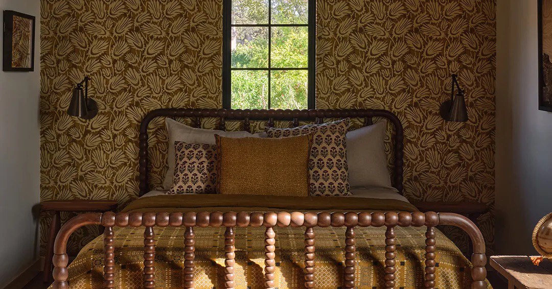 Awkwardly Placed Windows Are No Match for These Designer Tricks