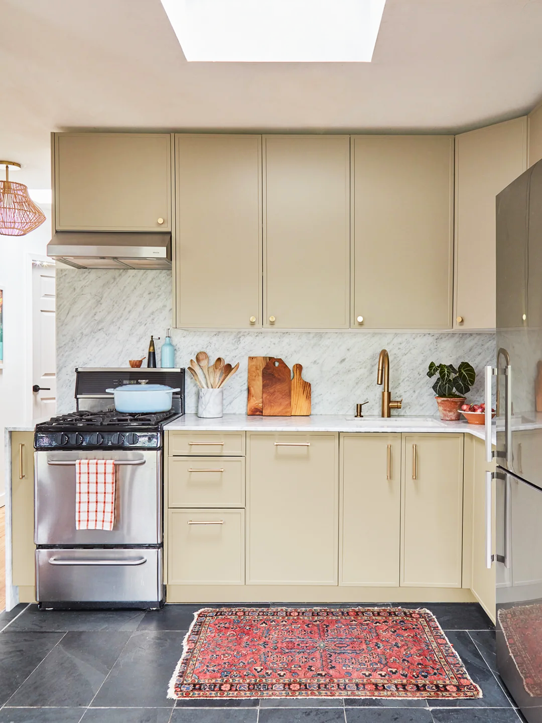 View of 15 Cheap Decorating Tips to Elevate Your Rental Apartment | domino