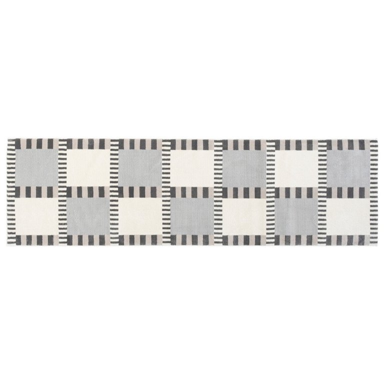  Checker pattern rug