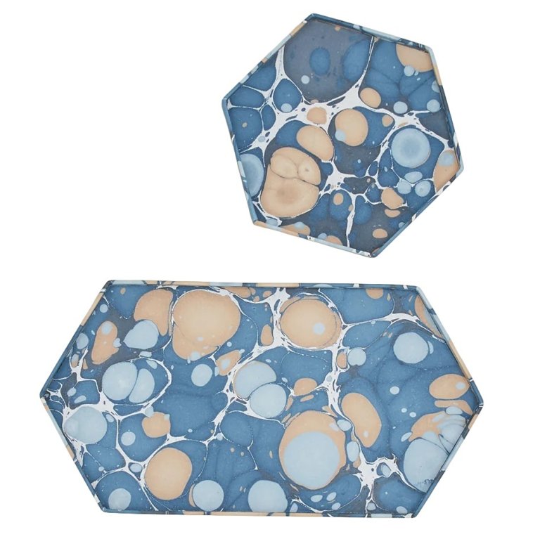  Marbleized trays