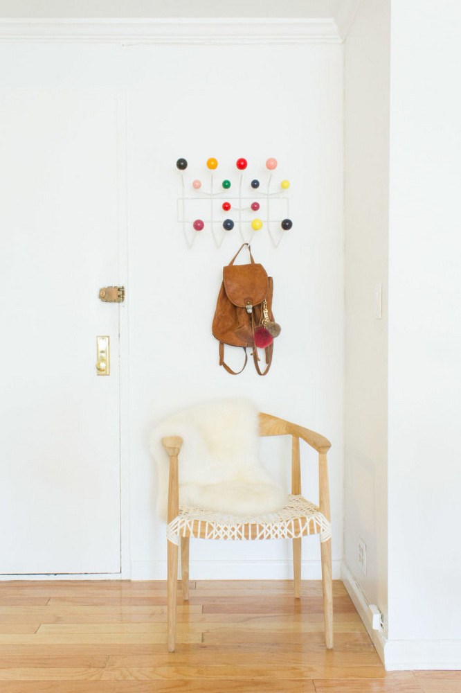 17 Tiny Entry Decorating Ideas | Domino