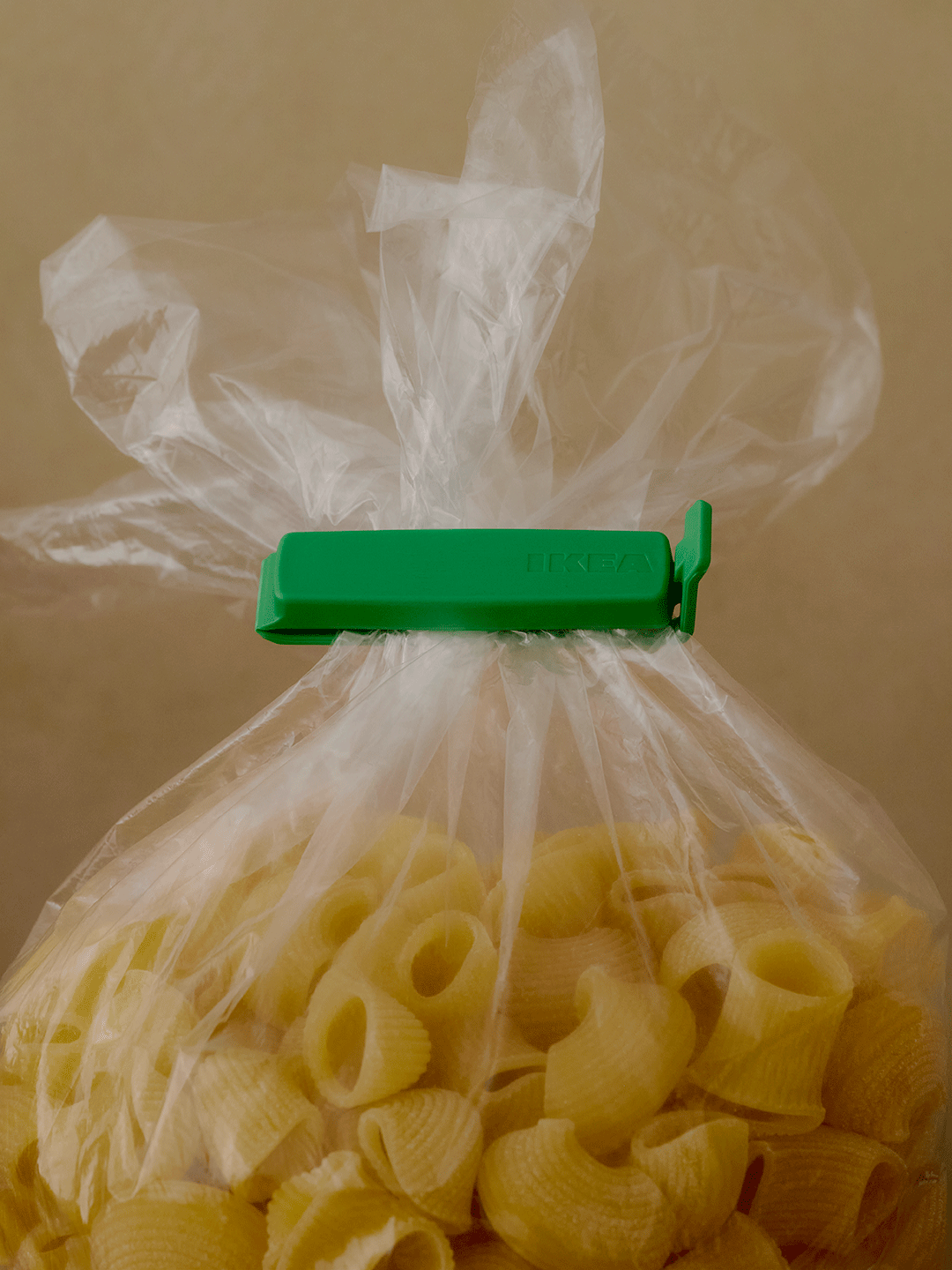 IKEA-Bevara-Clips-Review-Domino-01