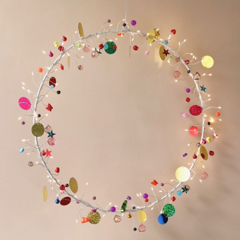  minimalist colorful lightup wreath
