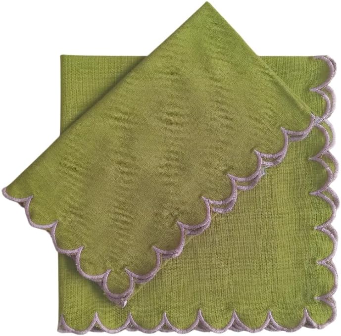  green scalloped napkins with lavender trim