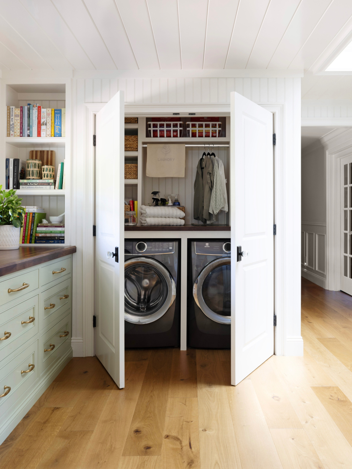 laundry machines in kitchen closet