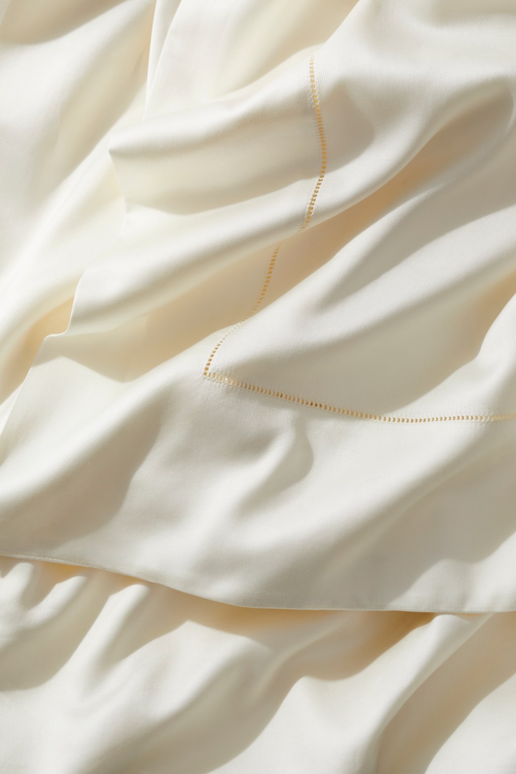 Sateen Vs. Percale Sheets Find Your Perfect Match