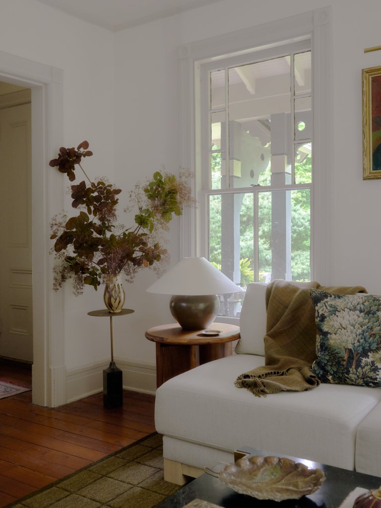 sofas-for-small-spaces-domino