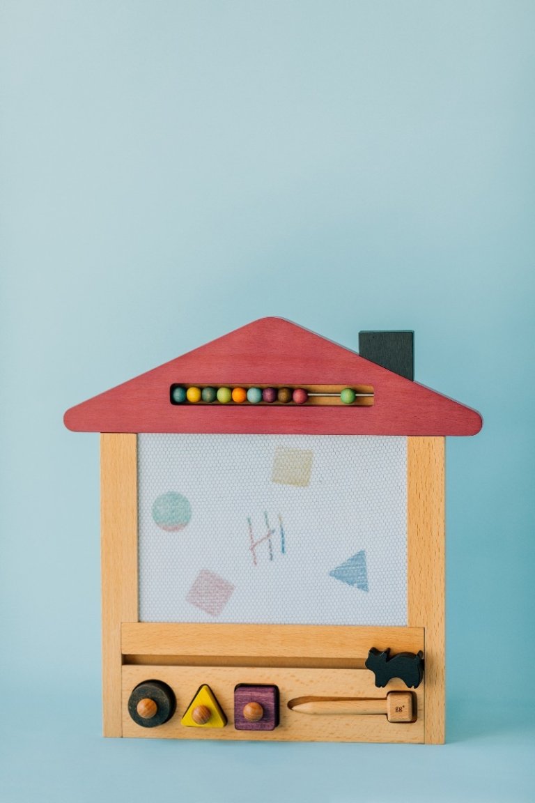  wood children's drawing toy