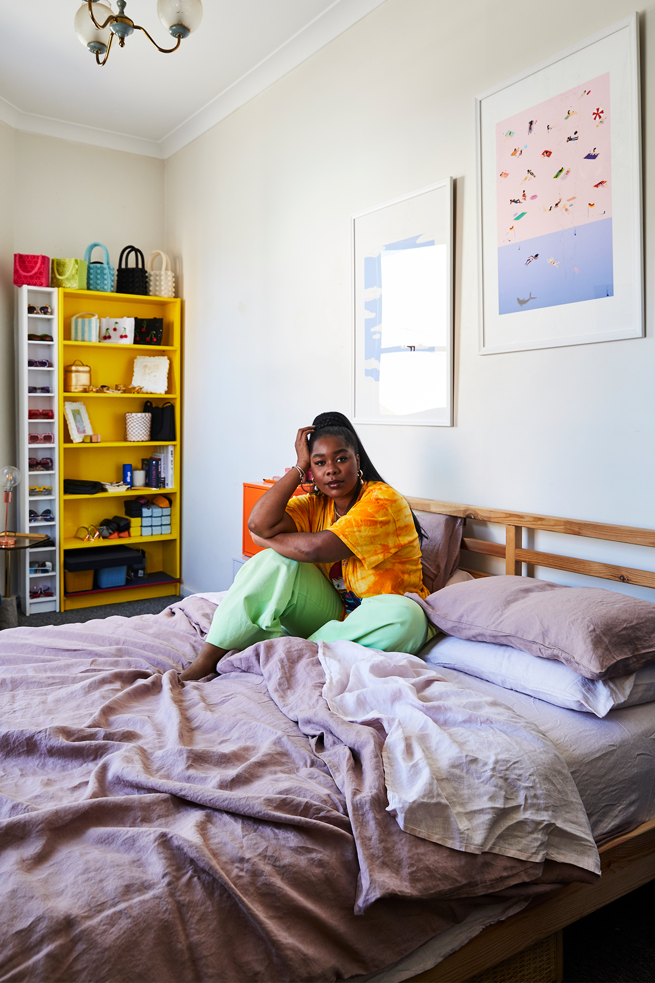 Flex Mami in her bedroom