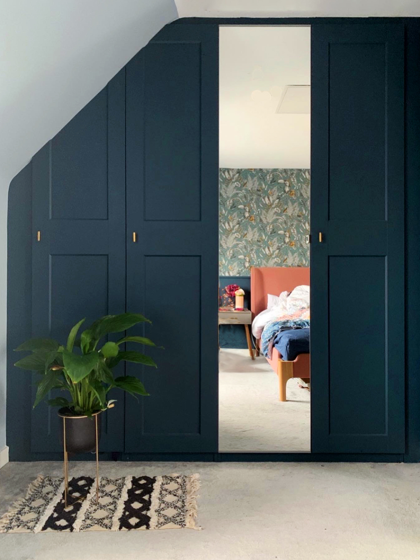 Turns Out, Your IKEA Pax Also Makes for an Excellent Custom Closet, image size:1350x1800