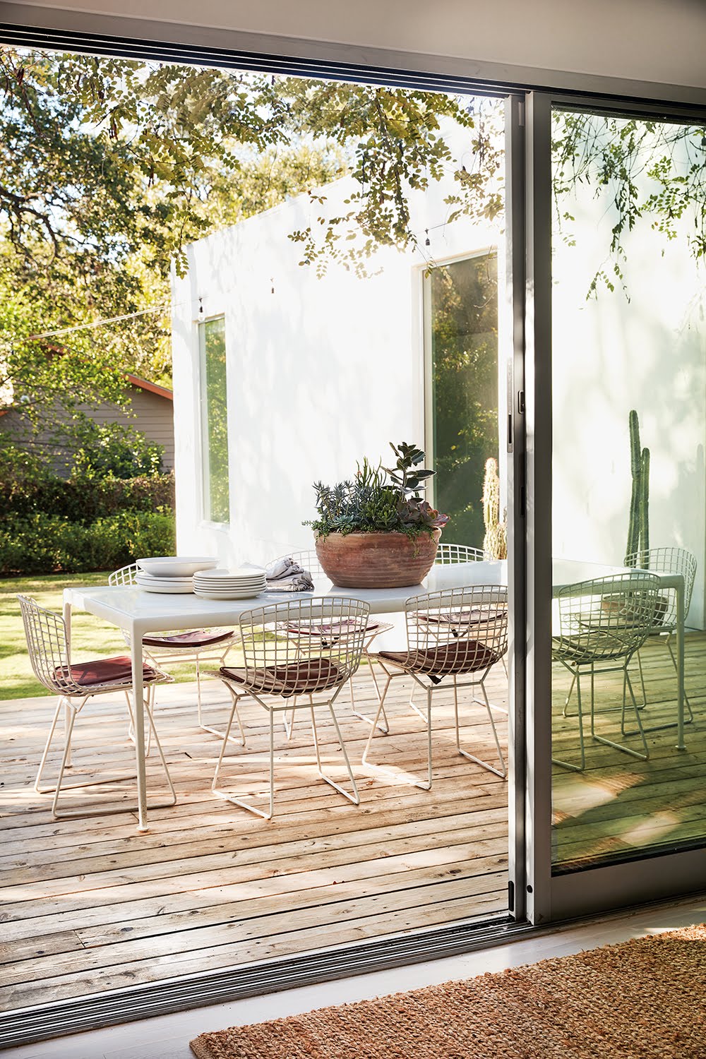 Indoor-Outdoor Design Is Trending in 2020—Here’s How to Do it Right