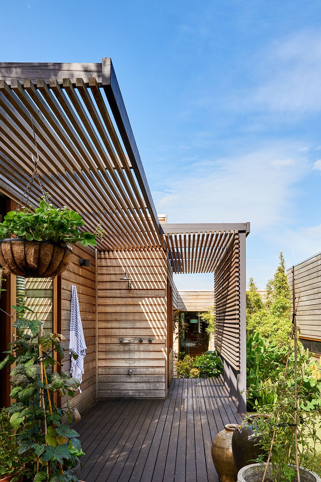 This Sustainable Home in Australia Prioritizes Outdoor Space
