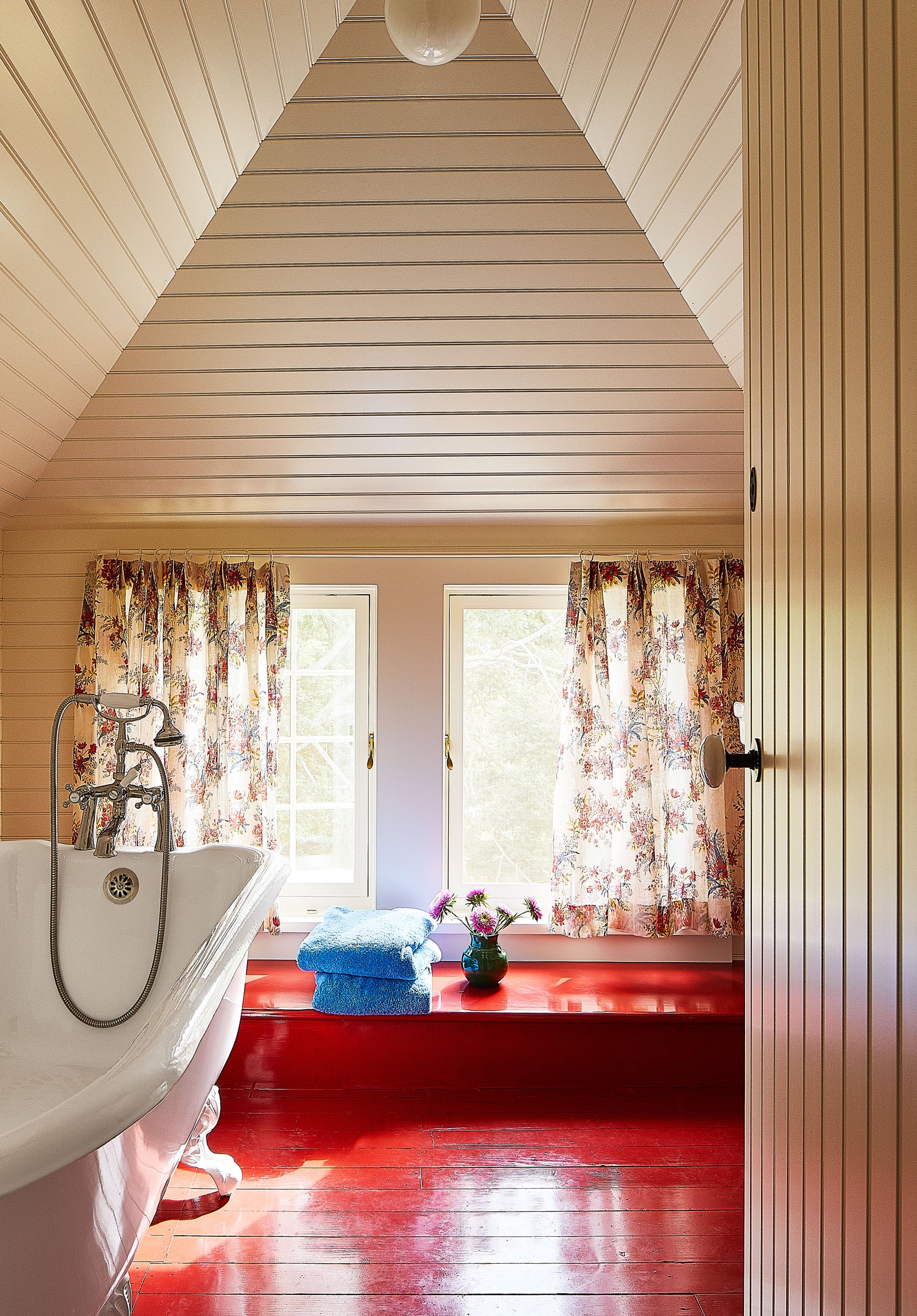 6 Floor Paint Ideas That Will Give Your Hardwoods New Life