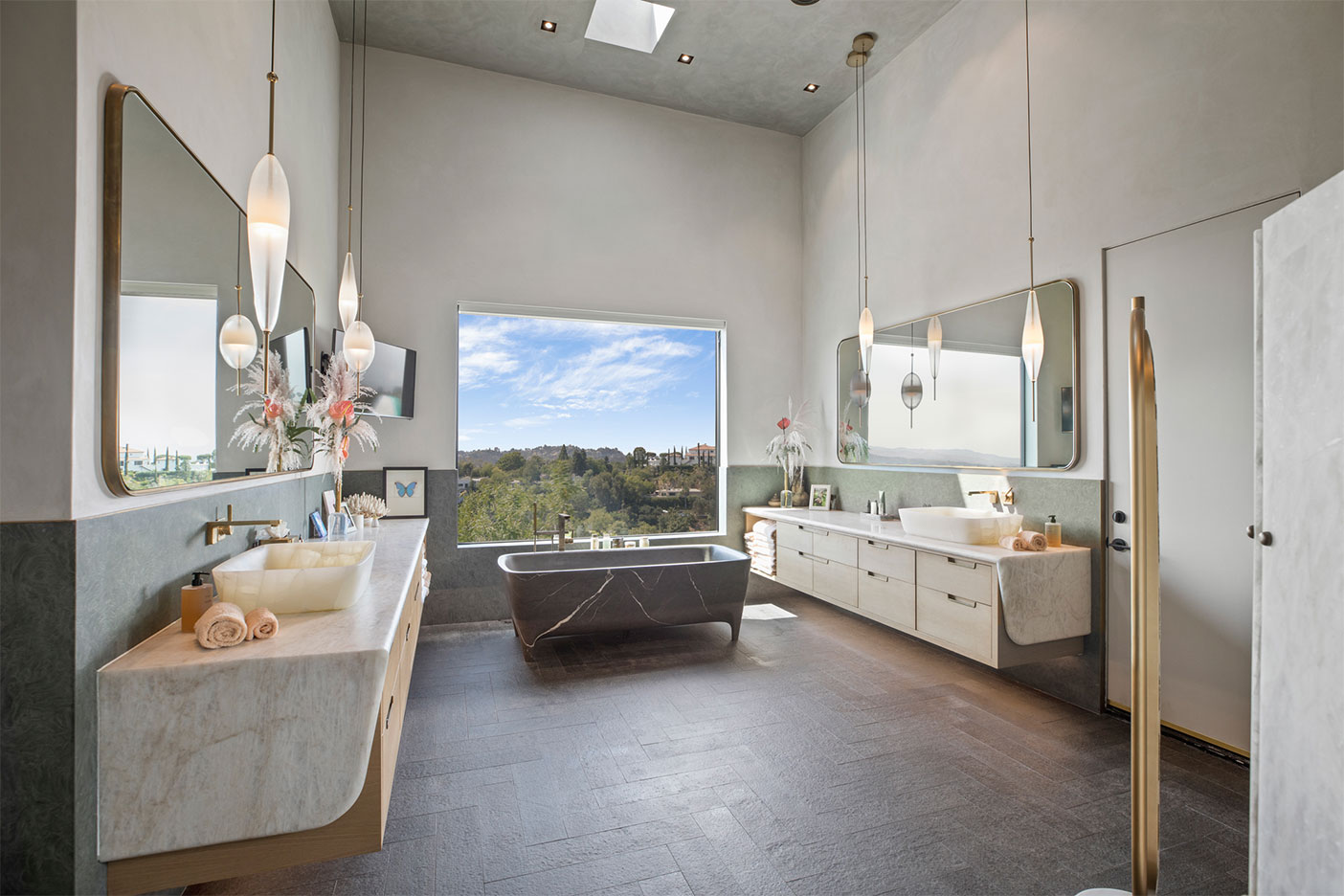 contemporary bathroom