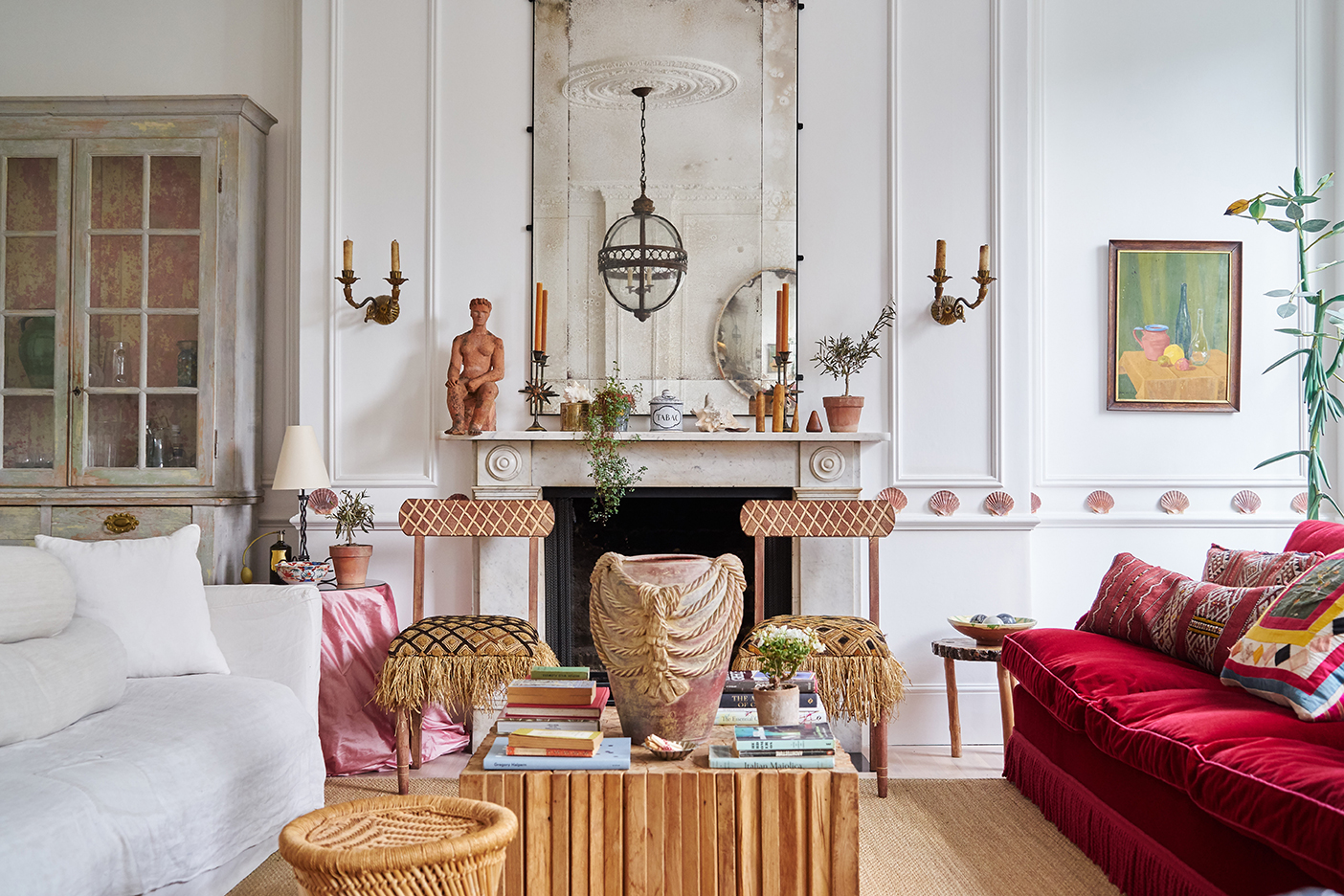 This Victorian London Apartment Highlights This Designer's Favorite Objects
