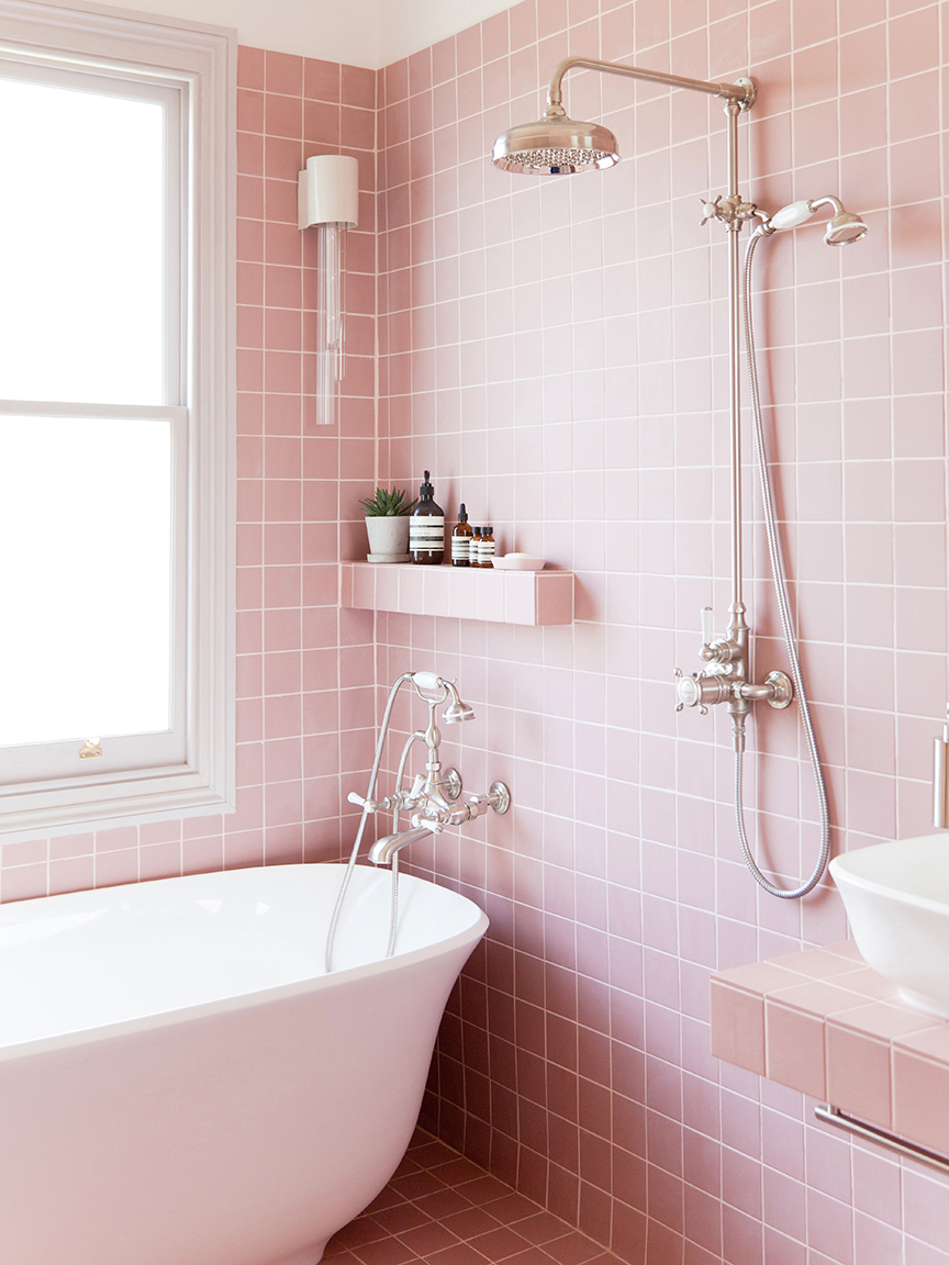 Pink Bathroom Tiles Are Back—And Better Than Ever, image size:864x1152