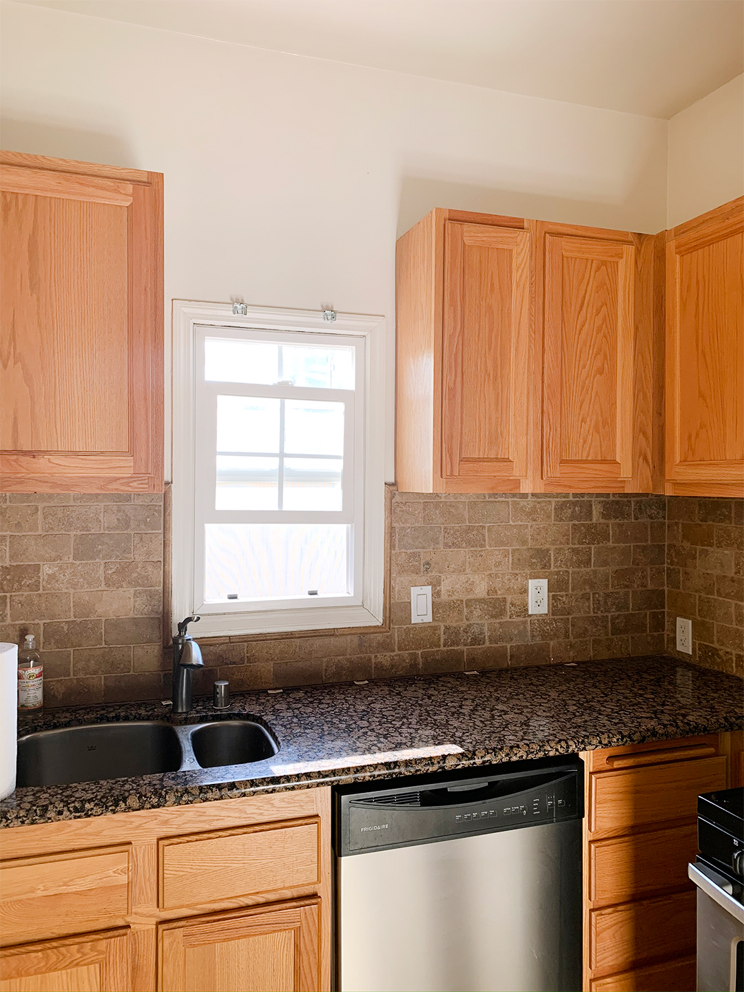 Picture of The Renter-Approved Open Shelving Idea You Haven’t Tried Yet
