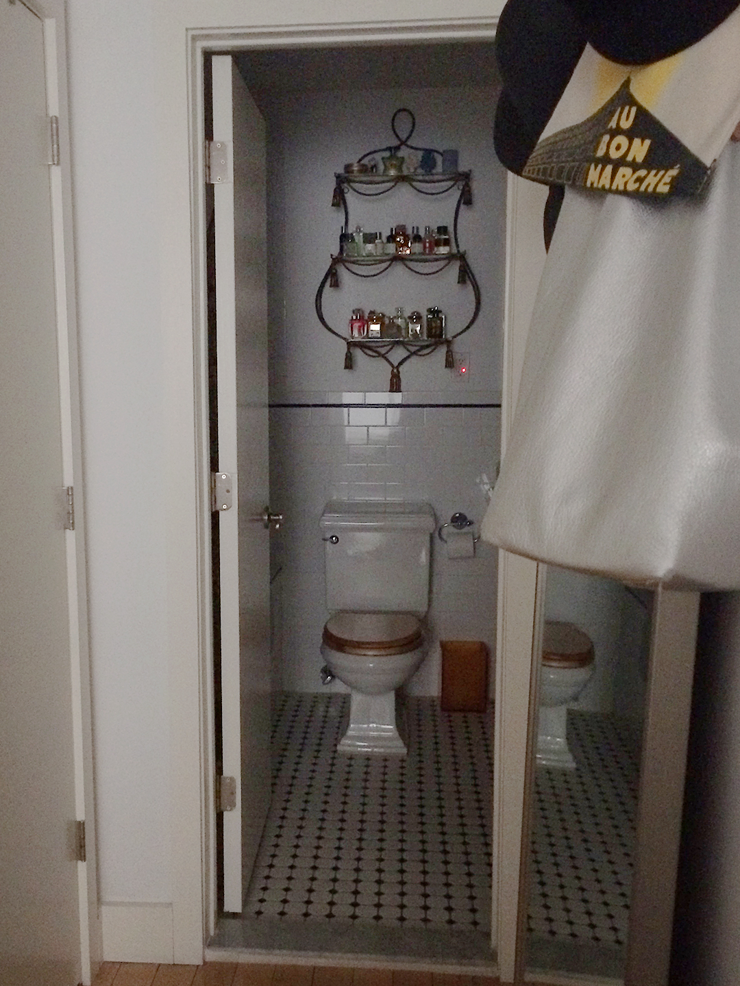 bathroom before renovation