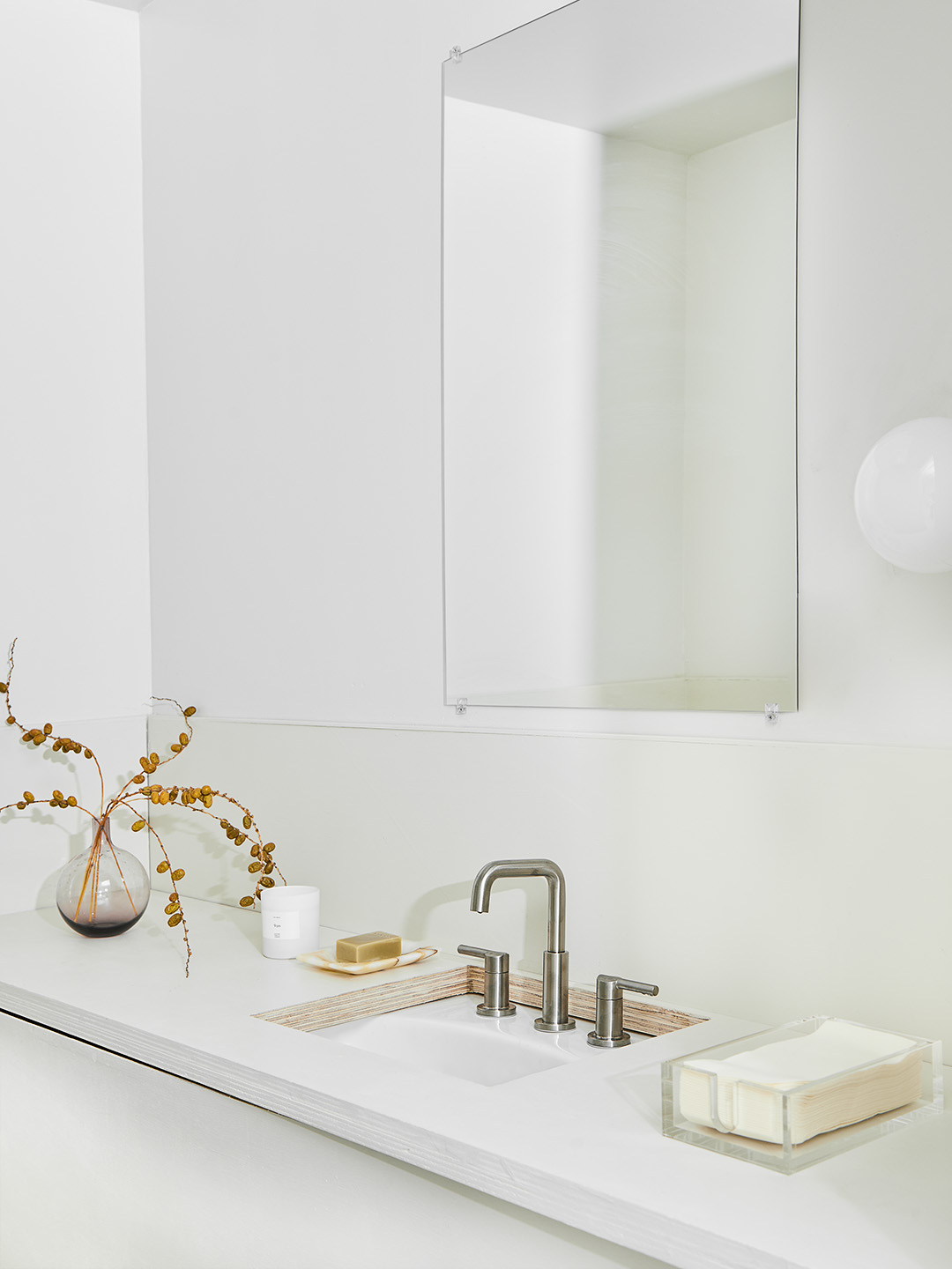 cream white bathrooom vanity
