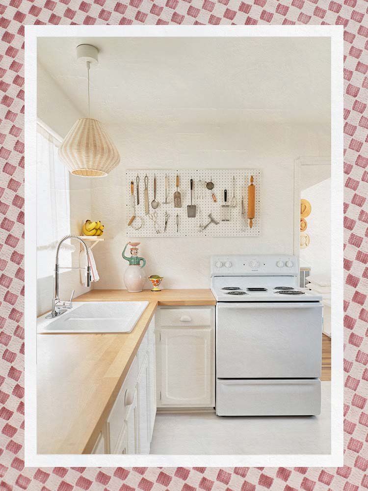 The Best Warm White Paint Colors, as Seen in 8 Designers’ Favorite Spaces