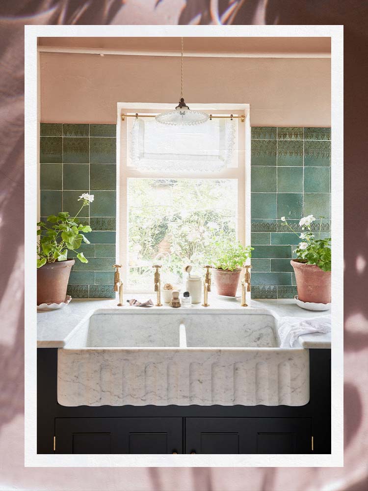 The Best Farmhouse Sinks in 2022, As Seen in Kitchen Renos