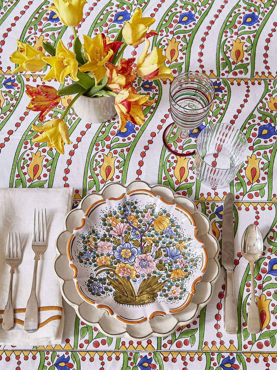 casual table setting vintage salad plate