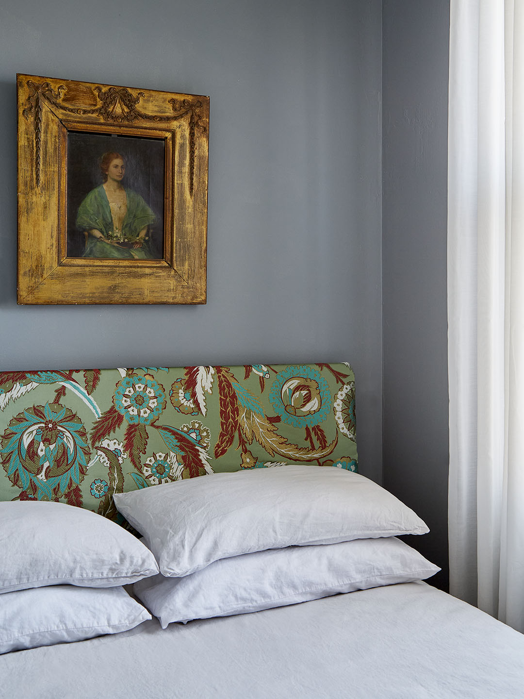 I Sewed Myself a Custom Headboard in 10 Minutes—Without the $1,700 Price  Tag | domino, image size:1080x1440