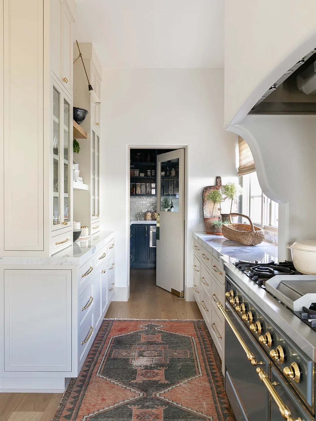 White Marble Countertops With Cream Cabinets