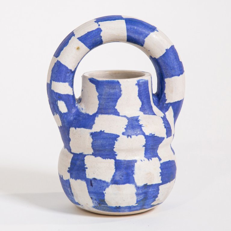  blue checked vase with handle