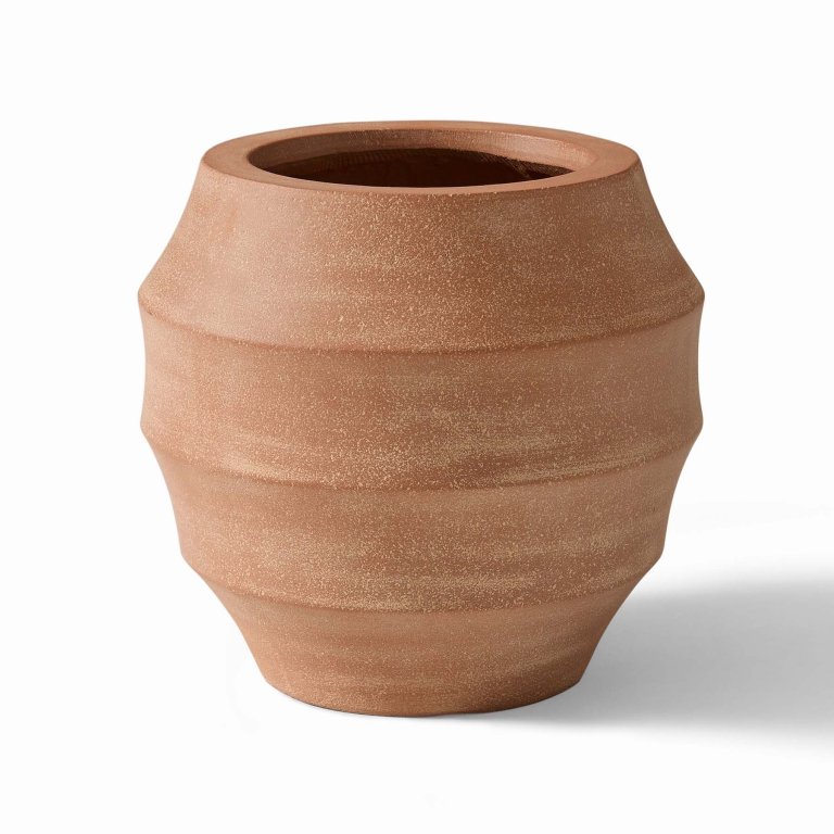  Curved terracotta planter