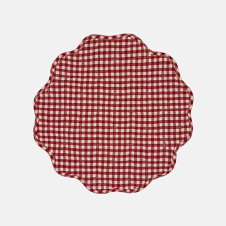  Gingham placemat.
