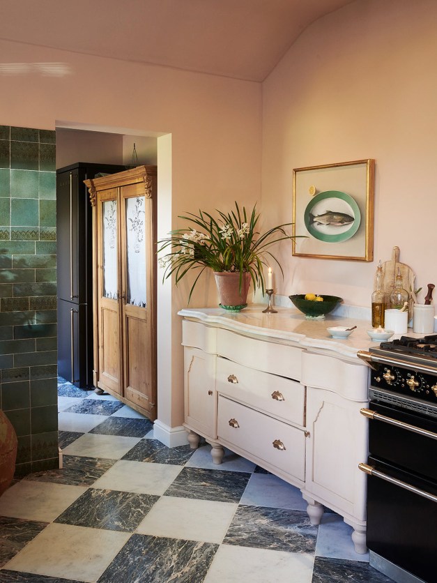 12 Pink Kitchen Cabinet Ideas