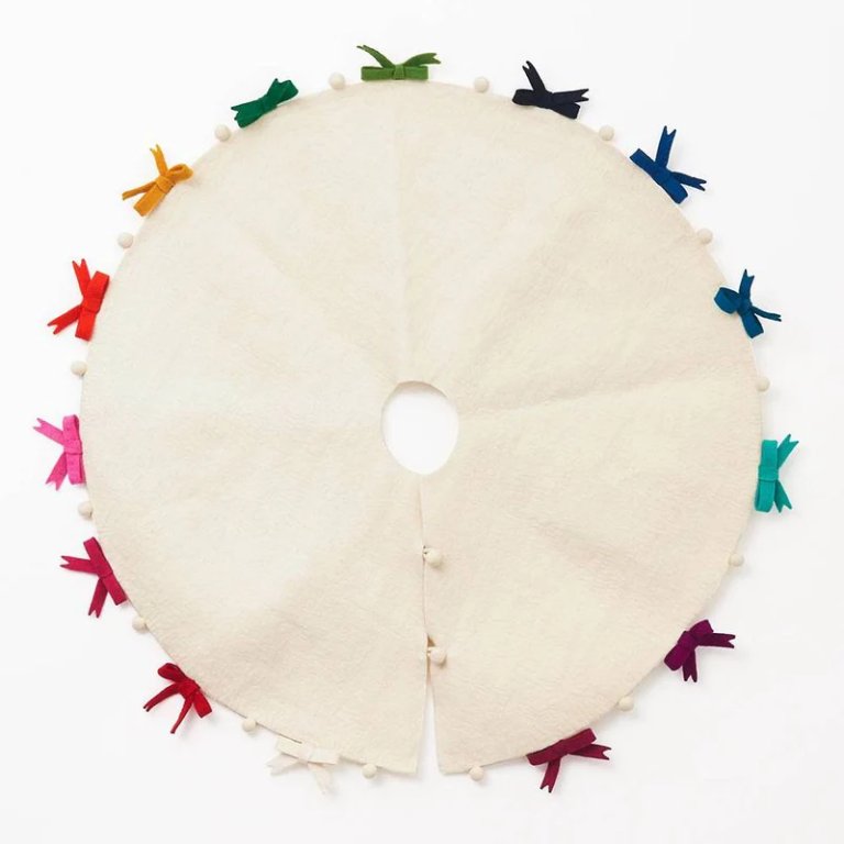  rainbow bows on skirt edge