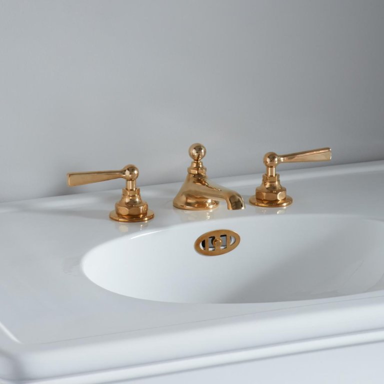  brass faucet