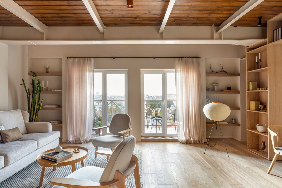Tour a Kyiv, Ukraine, Apartment With Dreamy Wood Built-Ins and a Blue Entry