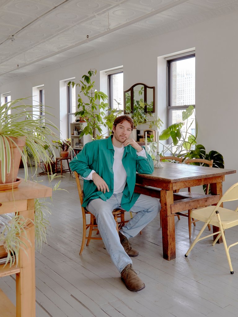 When the Elevator Door Slides Open to This Chinatown Loft, You’re Welcomed by a Bathtub